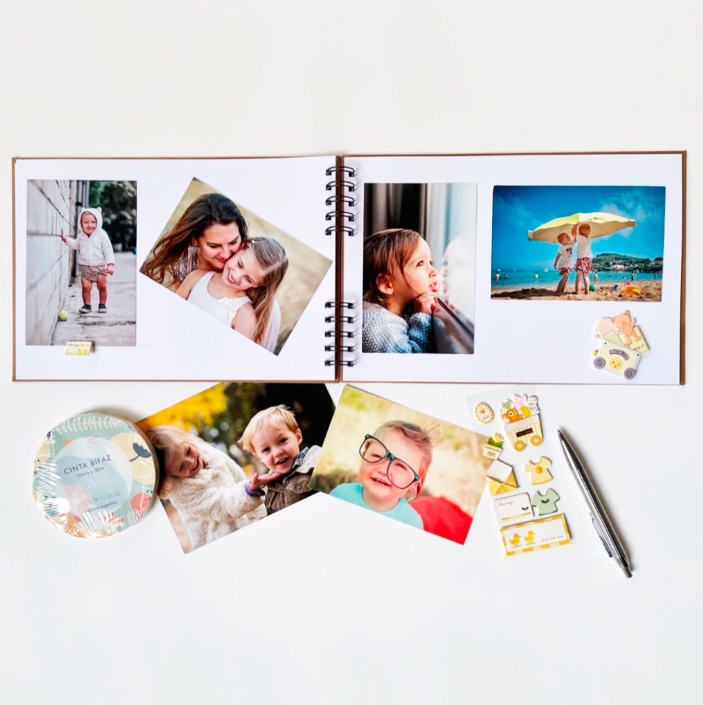 SCRAPBOOK CON VENTANA HORIZONTAL A4